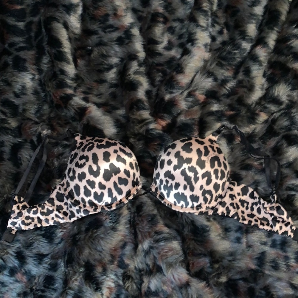 Victoria’s Secret Bombshell Plunge Bra